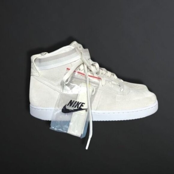Nike High Top Sneakers Genuine Suede Leather Cream M 8 W 9.5 NWOT - Picture 1 of 11